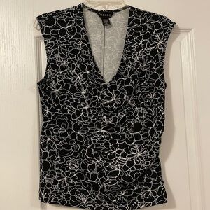 Ladies LG sleeveless top​​​